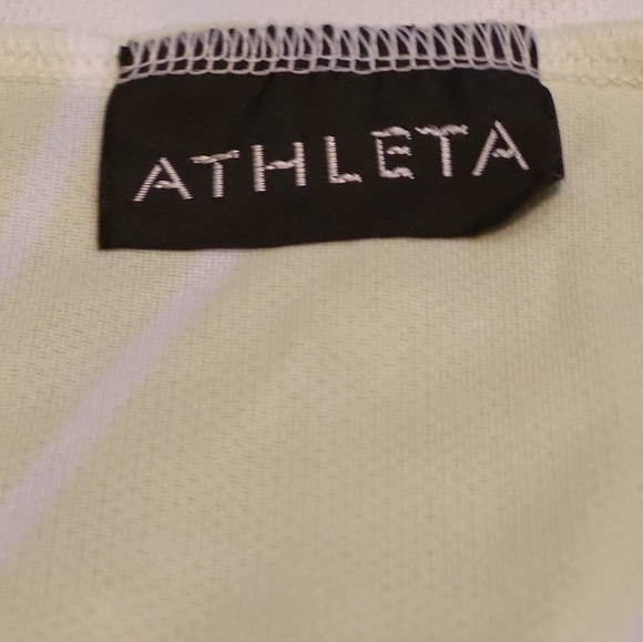 Athleta size Large cycling/running jersey, pockets in the back, 3/4 front zipper - Picture 9 of 12